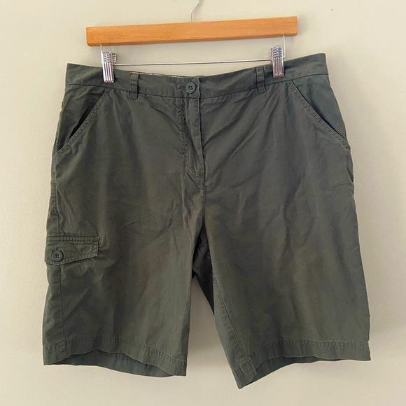 Long Tall Sally Sage Green Chino Khaki Bermuda Style Cotton Utility Shorts - Picture 1 of 4